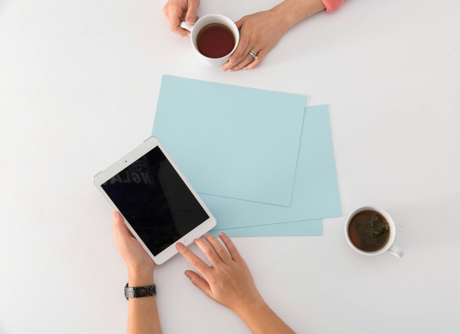 Asesorías para aclarar dudas A veces tienes la idea, solo necesitas comprobar con un profesional que es viable, detalles técnicos, combinación de colores, materiales, formas, texturas o solo algo que le de el toque wow a tu espacio.